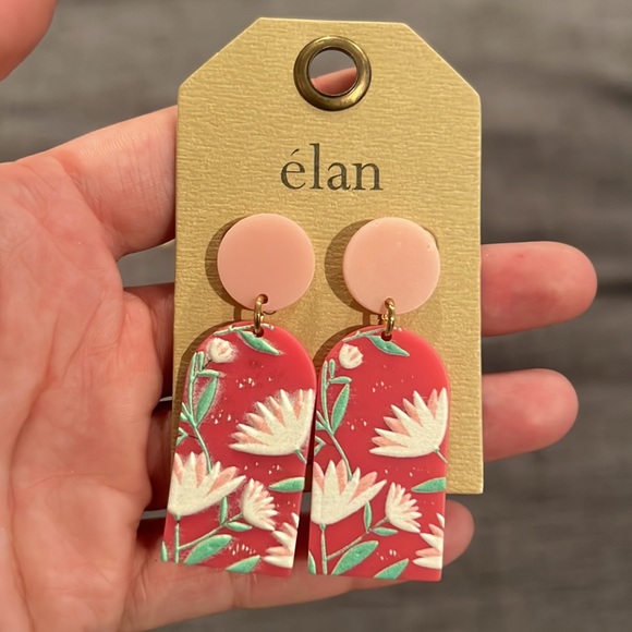 Bundle of geometric style earrings NWT - Picture 2 of 4